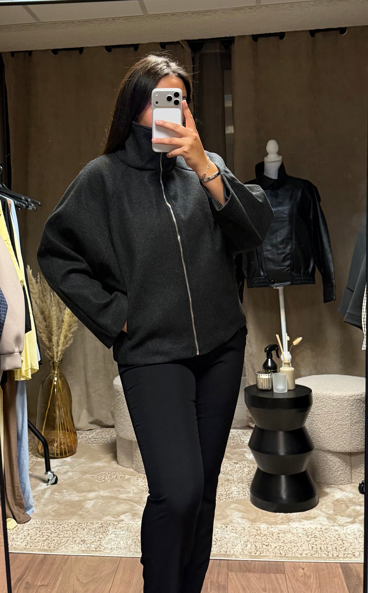 Veste Tasnim